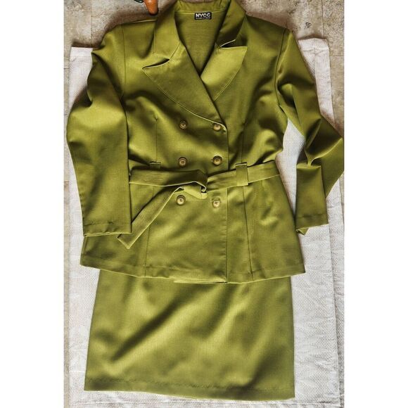 NYCC 2 pc Beautiful green skirt and jacket set, NWOT - Picture 9 of 14